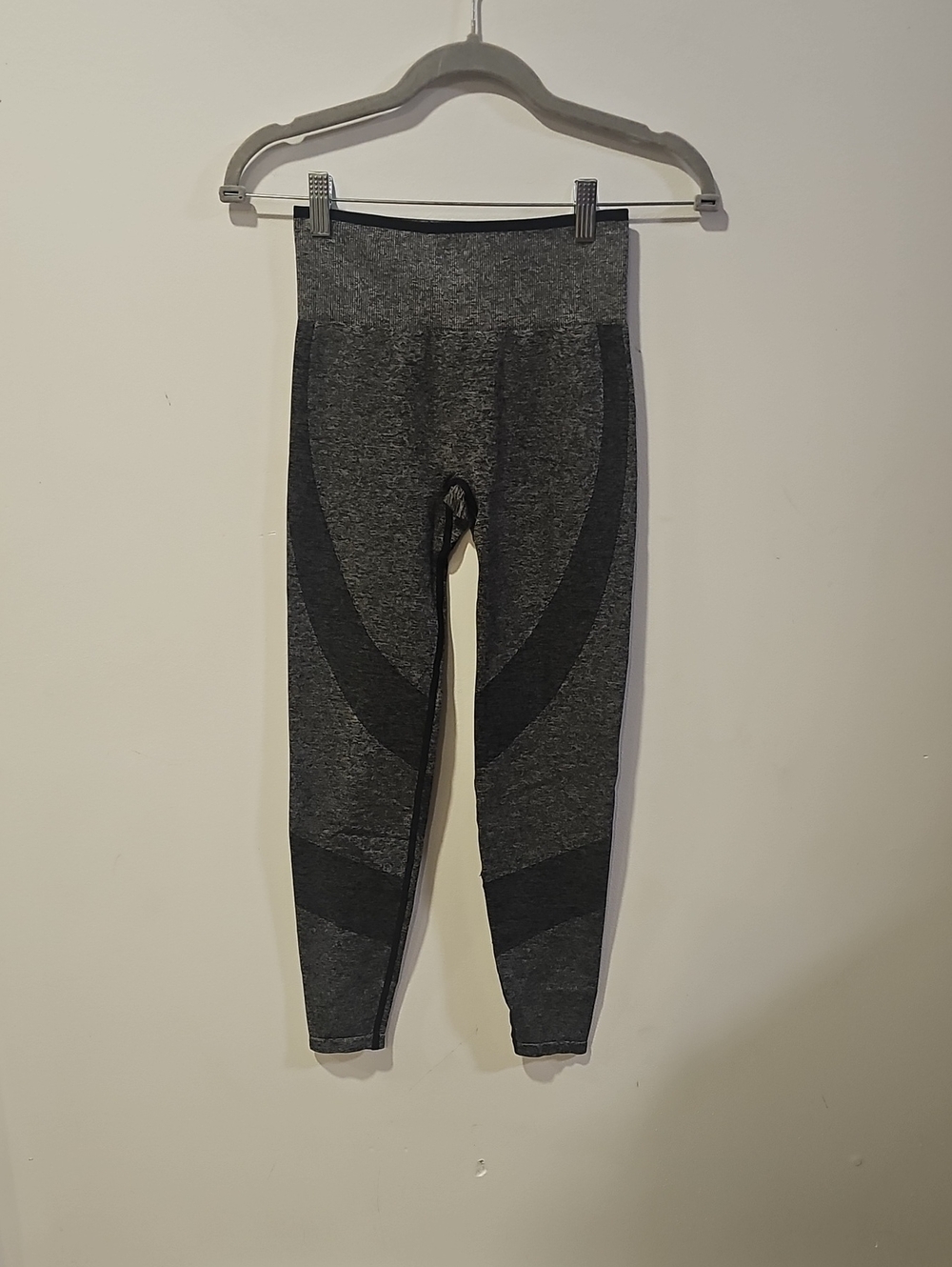 PINK Victoria's Secret Dark Gray & Charcoal High-Waist Seamless Leggings